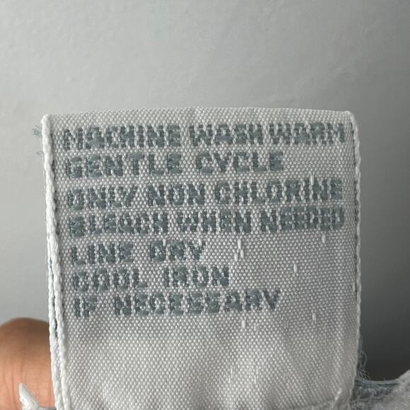 Fantasies by Morgan Taylor White Lingerie Lace Sleeveless V-Neckline Sz S Small - Picture 7 of 7